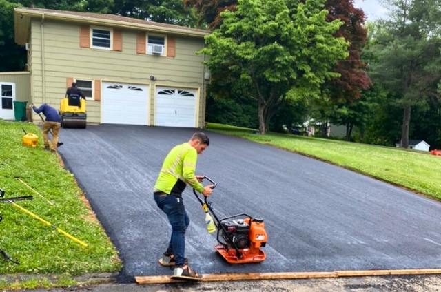 Residential Driveway Paving CT