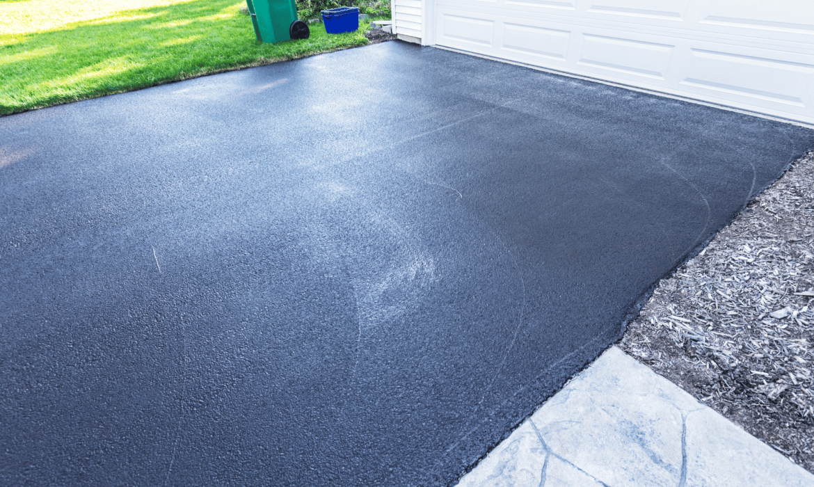 How to Seal a Blacktop Asphalt Driveway